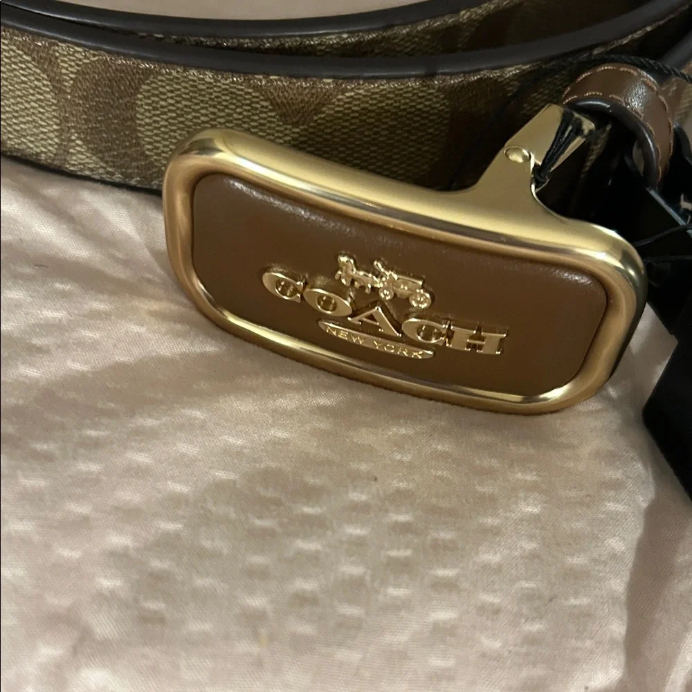 Cut to Size Coach Morgan Reversible Signature Belt - Picture 5 of 10
